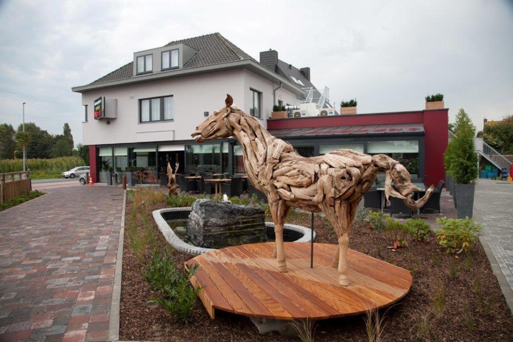 Hotel TTS Temse Buitenkant foto